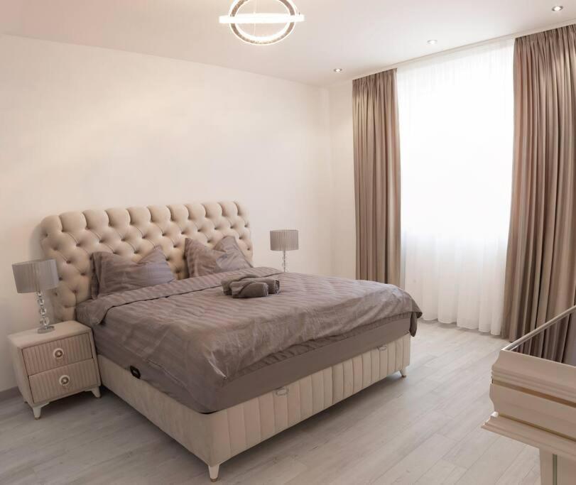 Luxury 2 Bedroom Apartment Бухарест Экстерьер фото